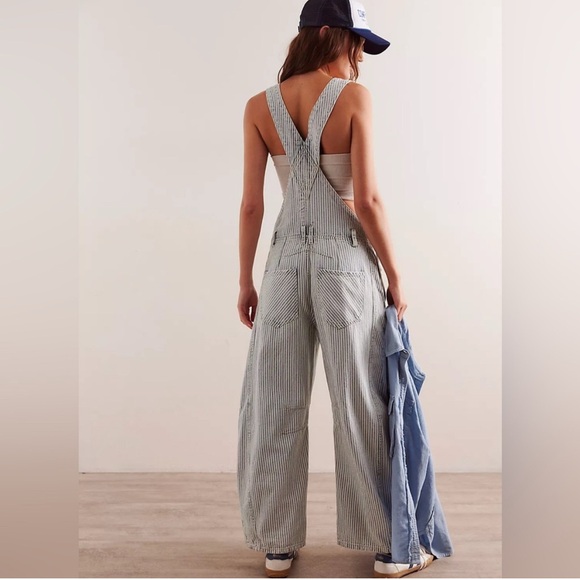 We The Free Good Luck Striped Barrel Overalls in indigo railroad size medium - Picture 2 of 9